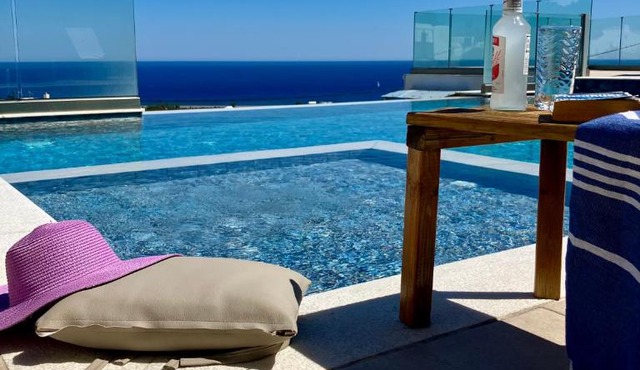 Zax sea view villas heated Pool retreat in Ierapetra