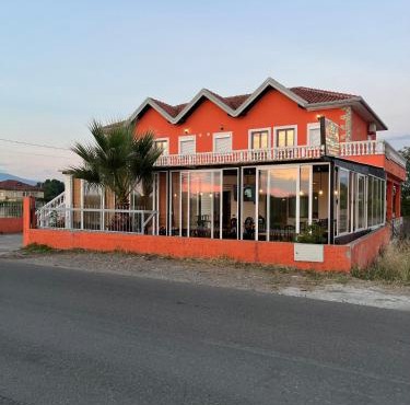 Zefi Grill House