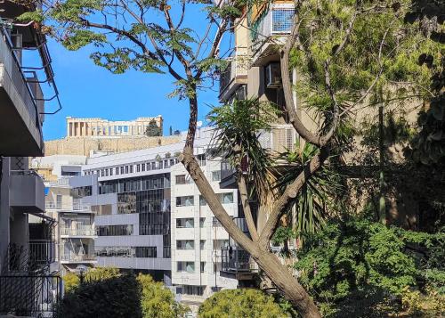 Zen Garden, 600m from Acropolis Museum in Athens