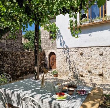 Zhulat Ecovillage - Guesthouse