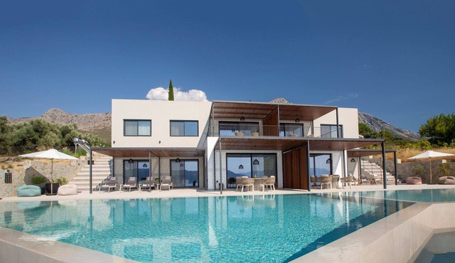 Zoe Sea View Villa C | Spacious Contemporary Retreat w/Infinity Pool & View in Paleros