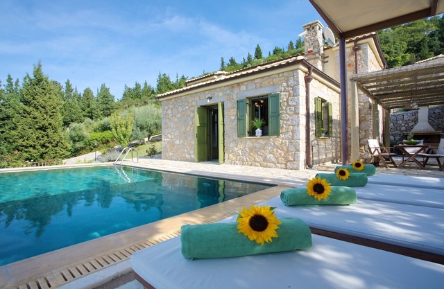 Luxurious villas with sea view villa Anemone in Lefkada