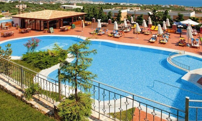 Koutouloufari Apartment | Apartment in Koutouloufari with pool