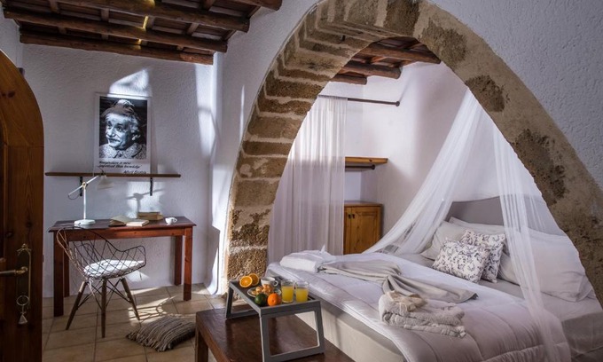 Koutouloufari House | Koutouloufari House "by Checkin"