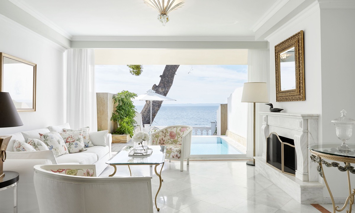 Nikita Hotel | The Danai