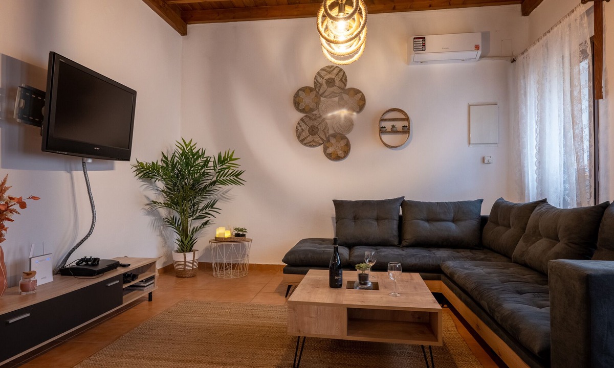 Archanes Villa | Walnut Tree Villa Ano Archanes-10km From Heraklion