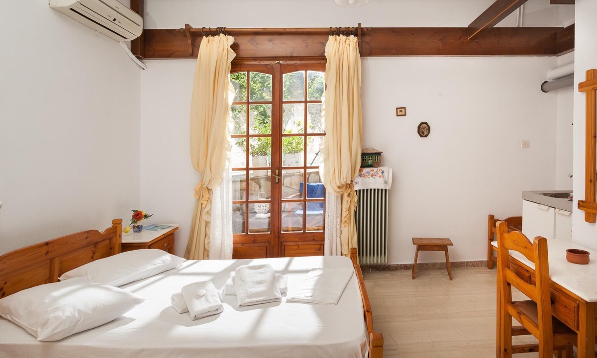 Agios Dimitrios Apartment | Paradeisos Double Room 3