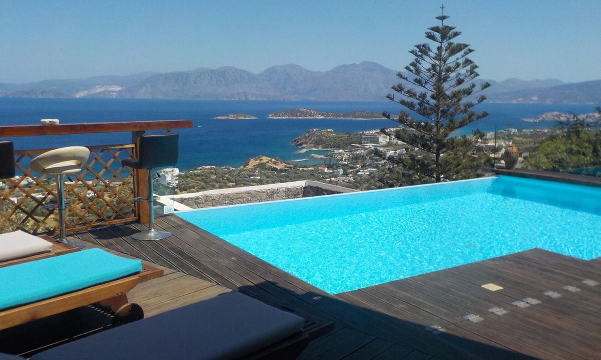 Katsikia House | Villa "Mirabello suites" with a magnificent view
