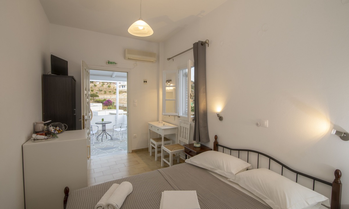 Platis Gialos Bed & Breakfast | Prasini Gonia