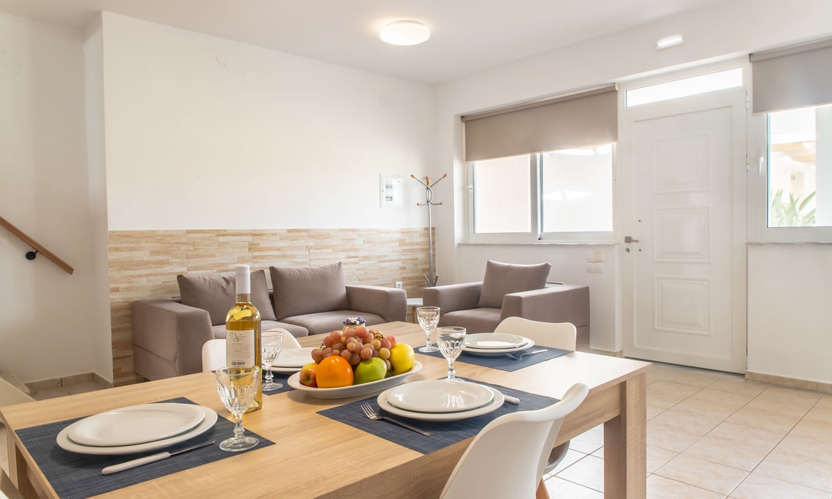 Paralia Kourna House | Argiri Apartments & Suites