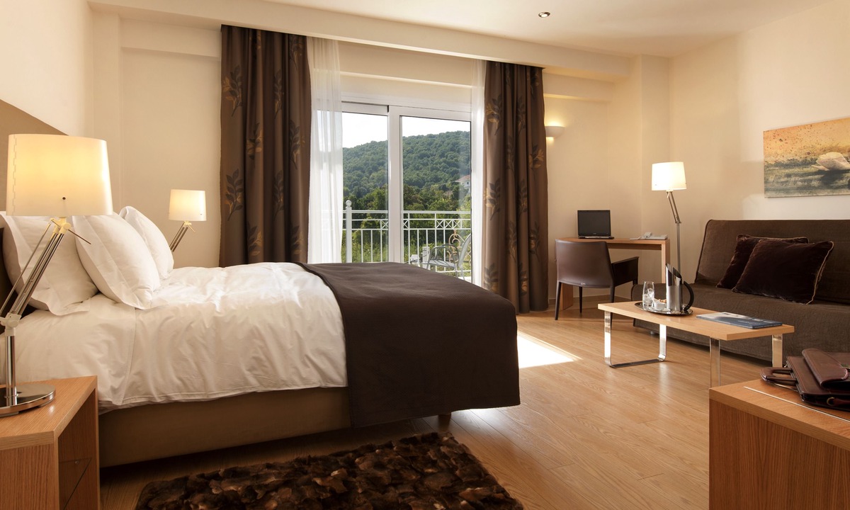 Kastoria Hotel | Chloe Hotel