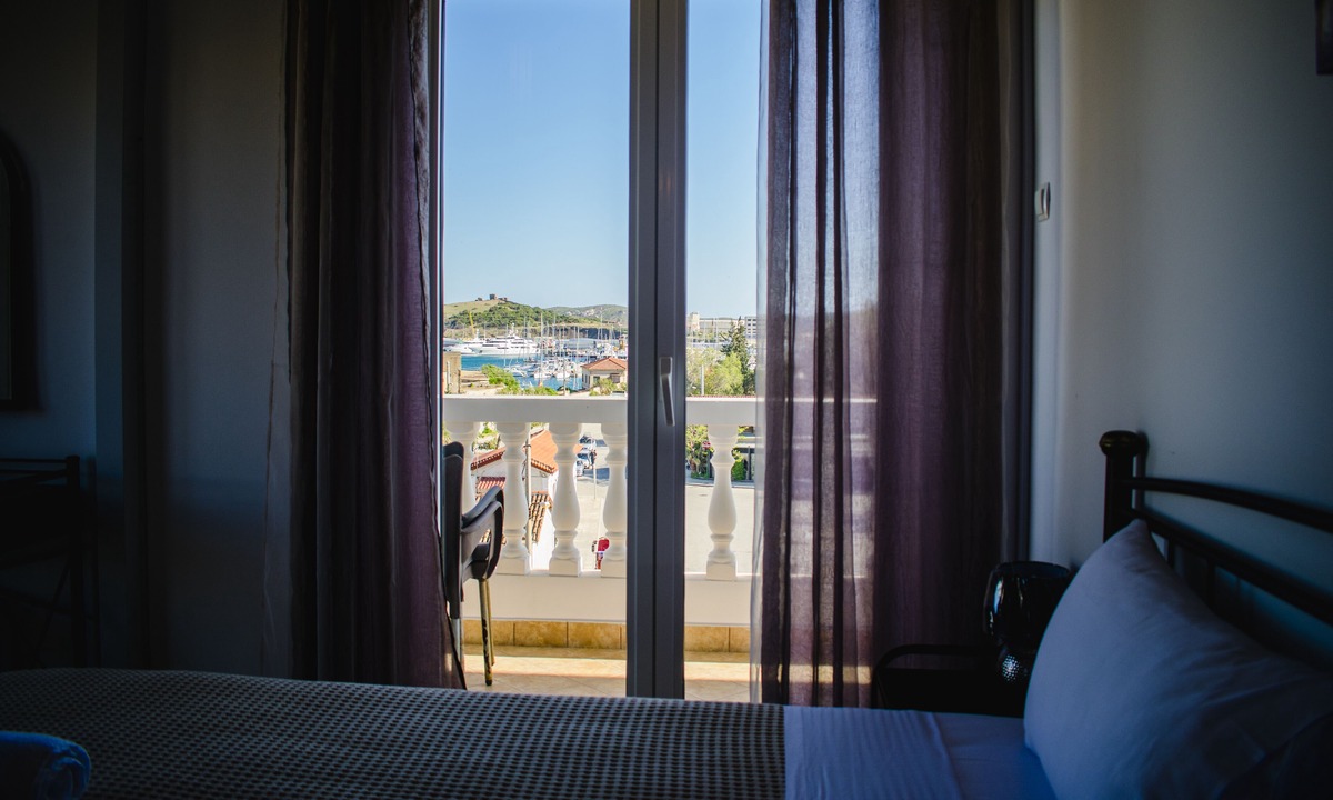 Lavrio Hotel | Nikolakakis Rooms Lavrio