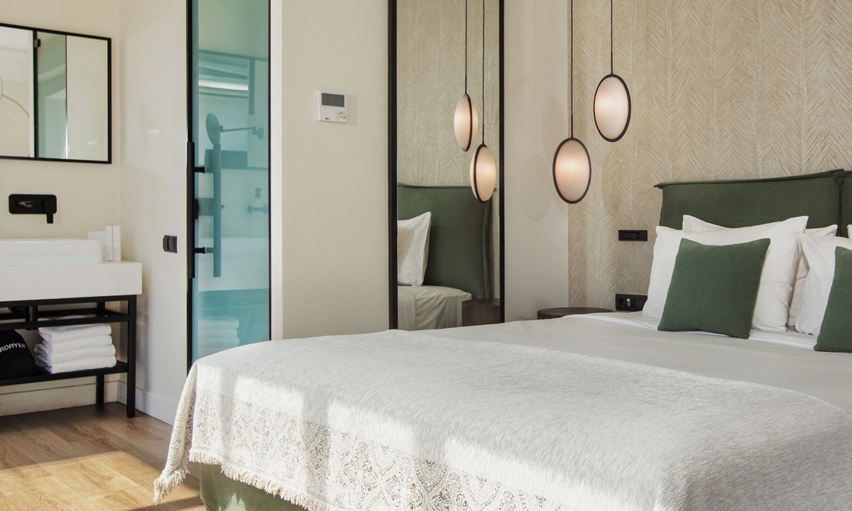Monastiraki Hotel | The Residence - Christokopidou Hotel & SPA