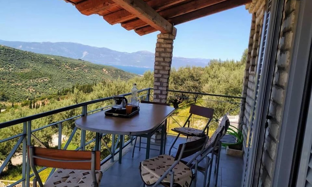 Koumaris Hotel | Stone Maisonettes