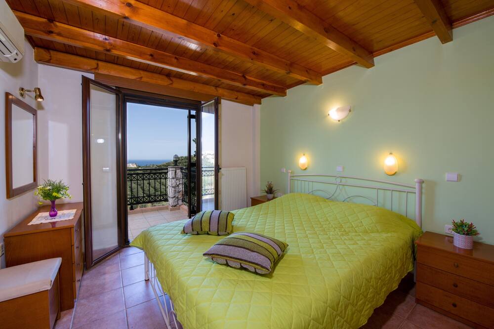 Stalos Villa | Dimosthenis Villas