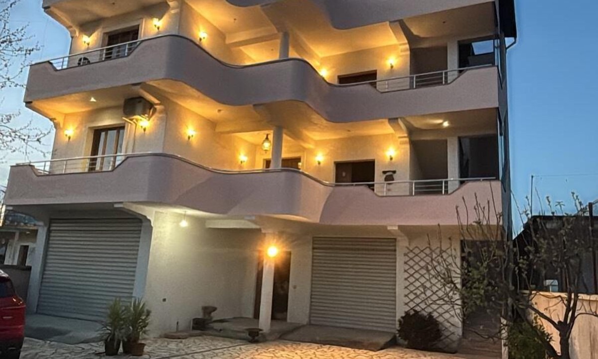 Shkoder Hostel | Hostel Calao