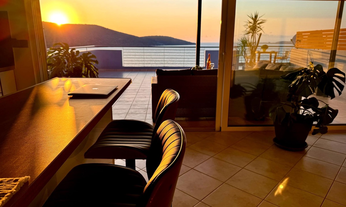 Amfilochia Apartment | Panoramic Seaview Blue Nest - Stylish Getaway