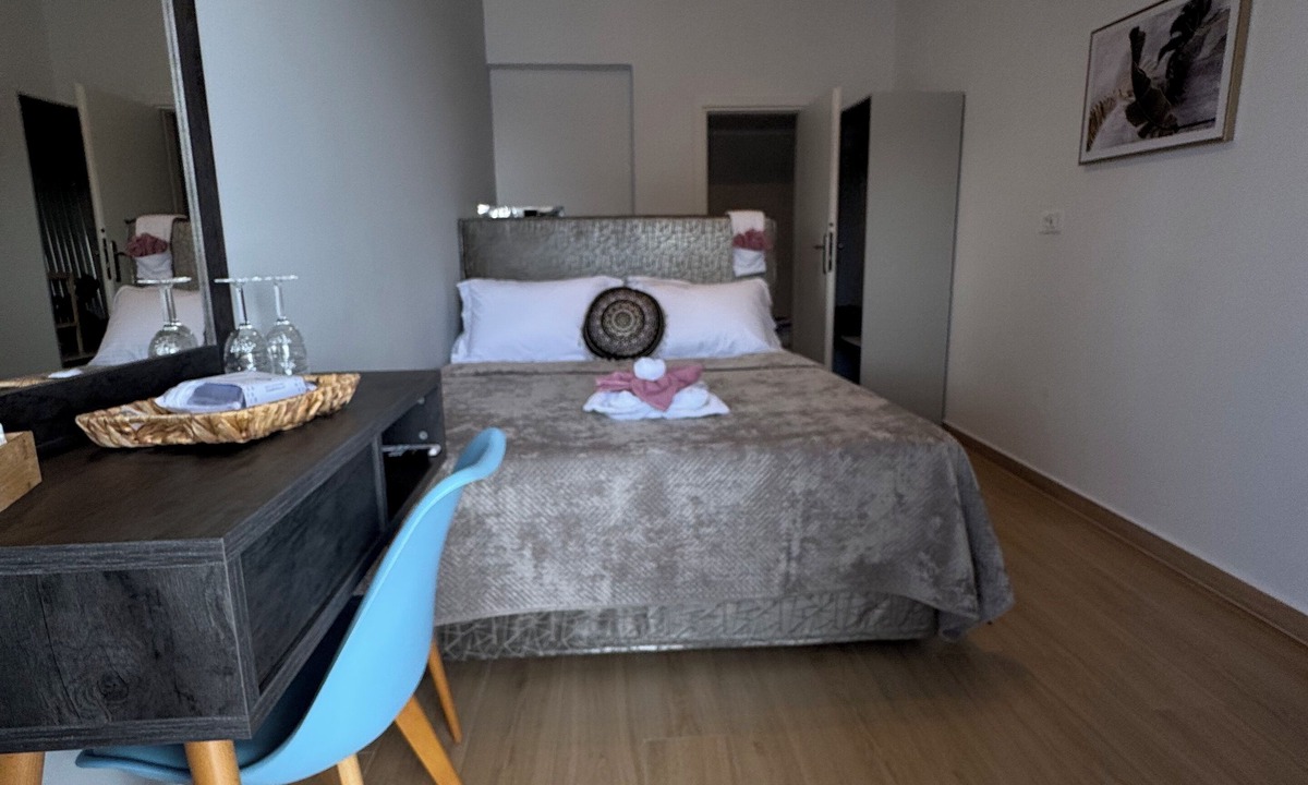 Mirties Hotel | Kaloniki Rooms & Suites