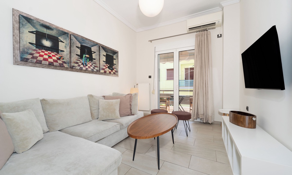 Thissio Apartment | Modern Apartment in Thiseio with Balcony