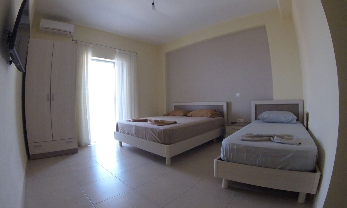 Himare Hotel | RIVIERA ROOMS