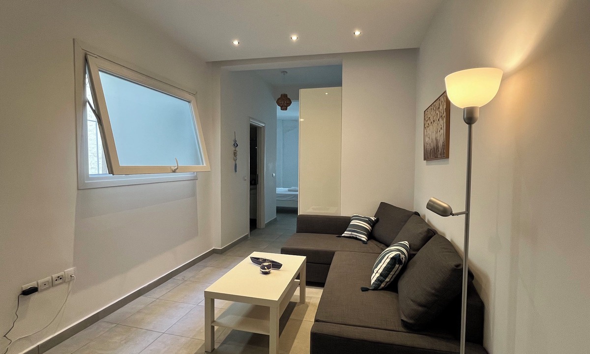 Omonia Apartment | Chic Studio in the Heart of the City