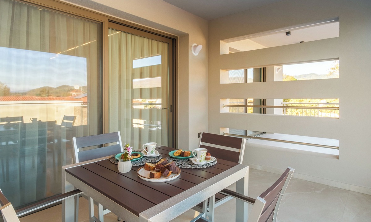 Olympiada House | Aura Luxury Suites - Olympiada Cozy Getaways