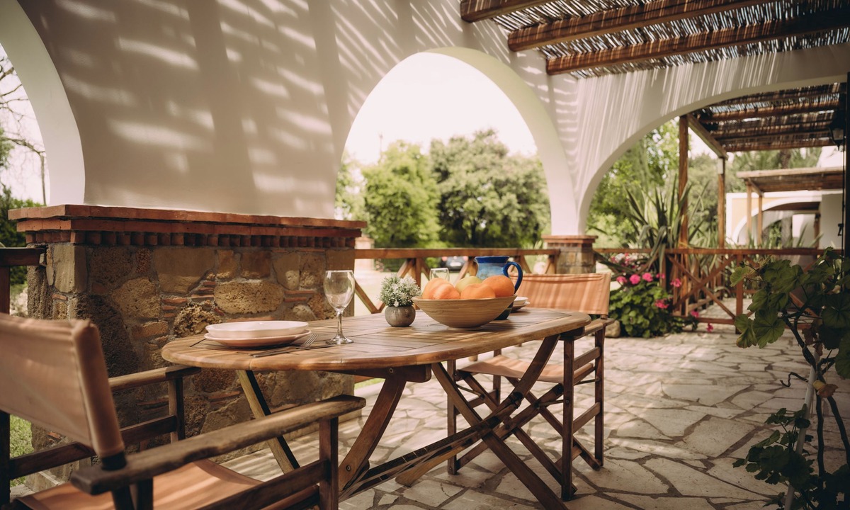 Kardamas Apartment | Trikalioti's Lush Estate Apt Afrodity