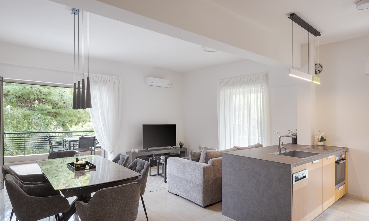 Vouliagmeni Apartment | Vouliagmeni Stylish Apartment