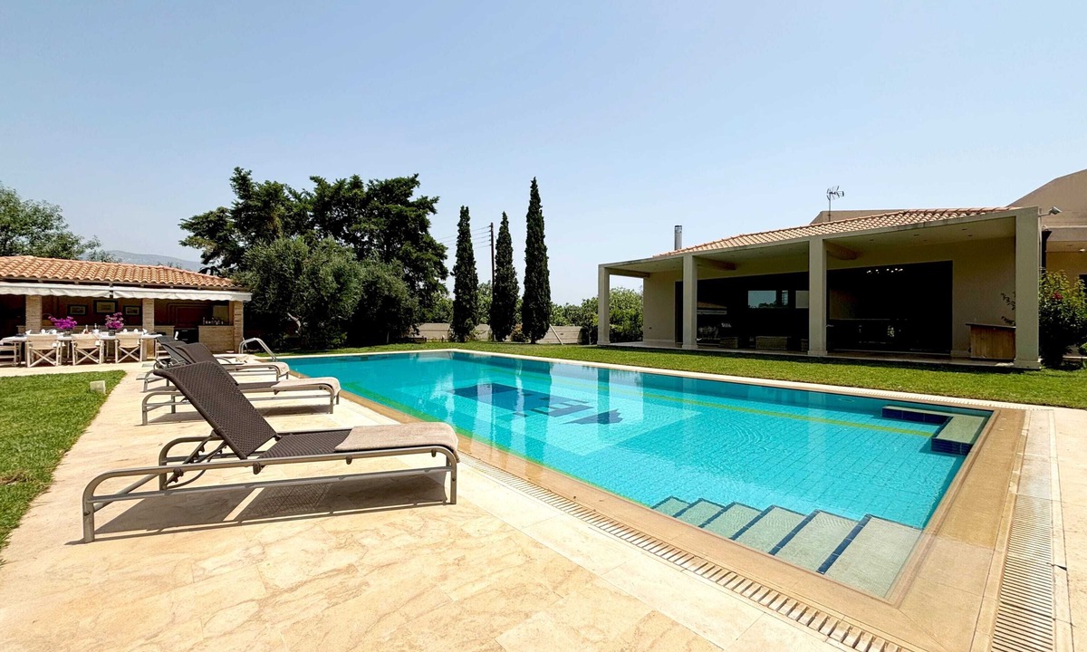 Agii Theodori Villa | Villa De Georgio Summ