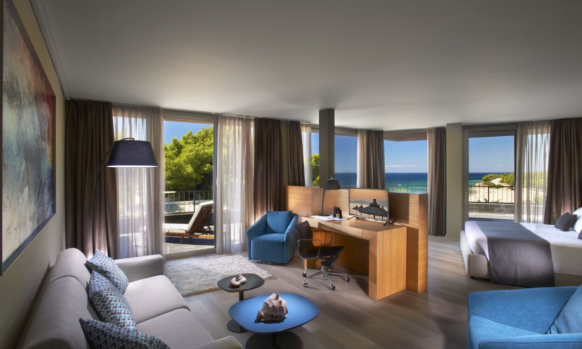 Ormilia Hotel | Blue Dolphin Hotel