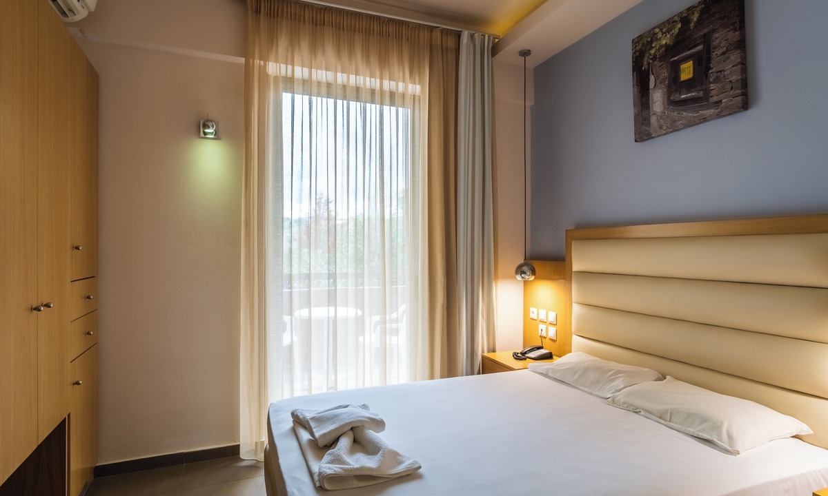 Violi Charaki Hotel | Pantheon Hotel
