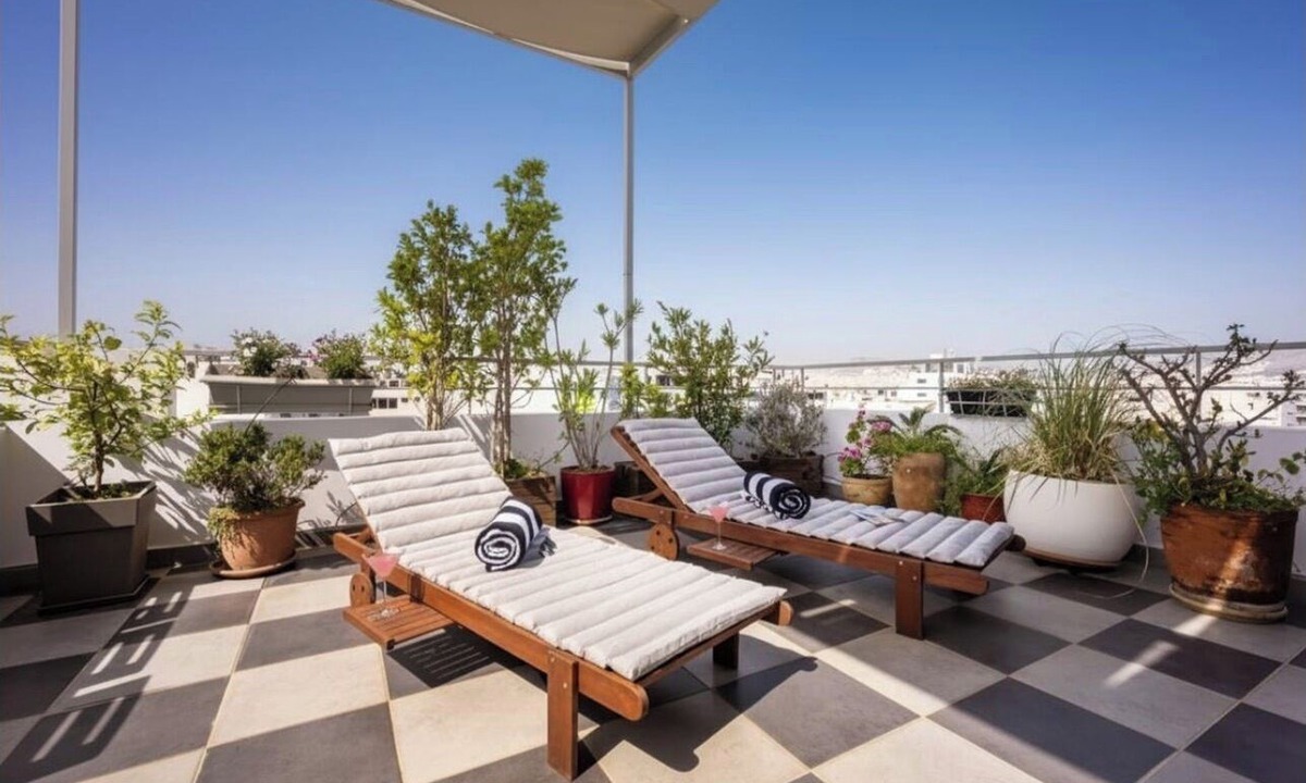Gazi Apartment | Architect Designed 3Bd Residence