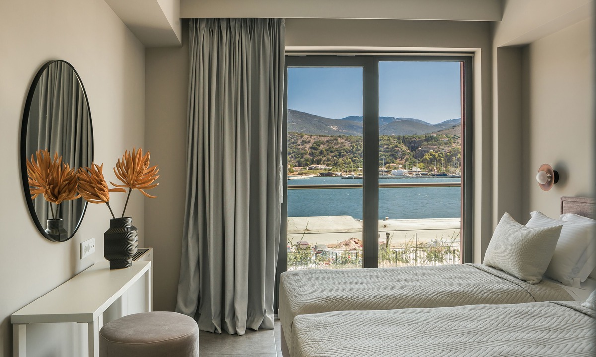 Argostoli Town Apartment | The Twelve Suites collection