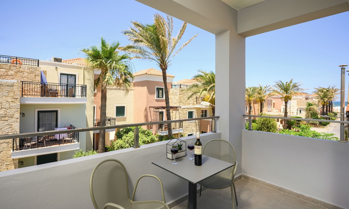 Platanias Town Apartment | Luxury Suites | Modern Athina Suites In Platanias with Pool