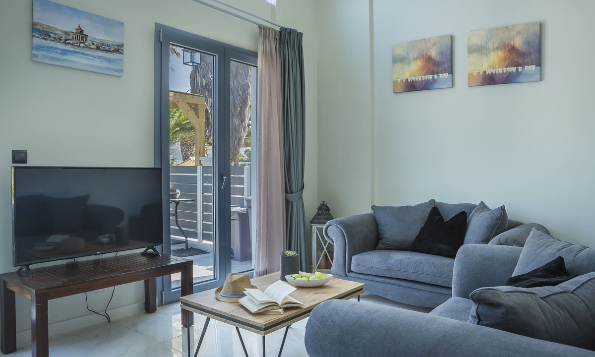 Argostoli Town Villa | Lighthouse Villas Kefalonia