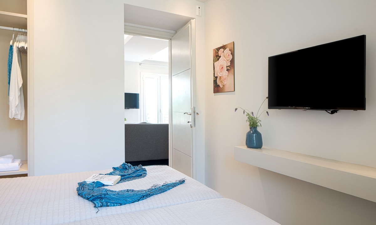 Gouvia Apartment | Dimi Brou's Apartments by CorfuEscapes