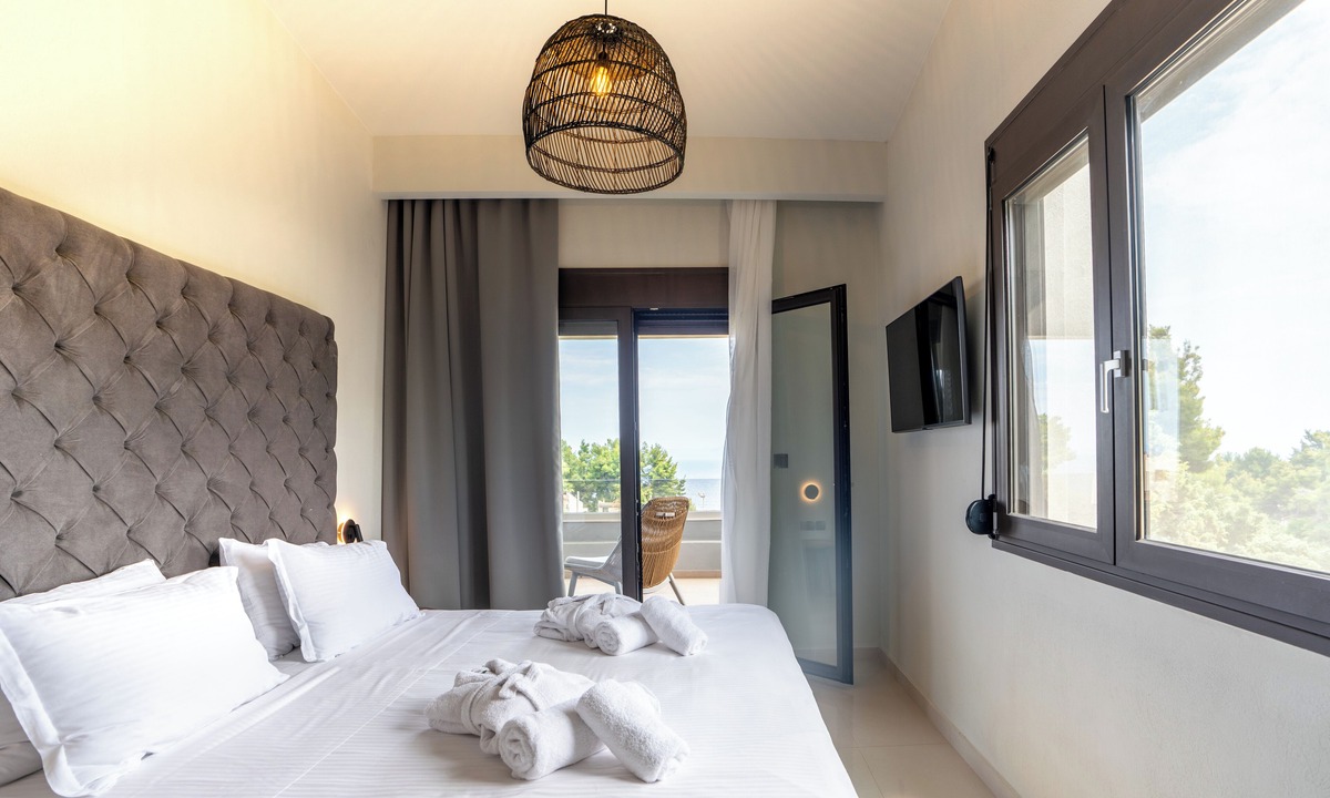 Kriopigi Villa | Helios Blue Villas