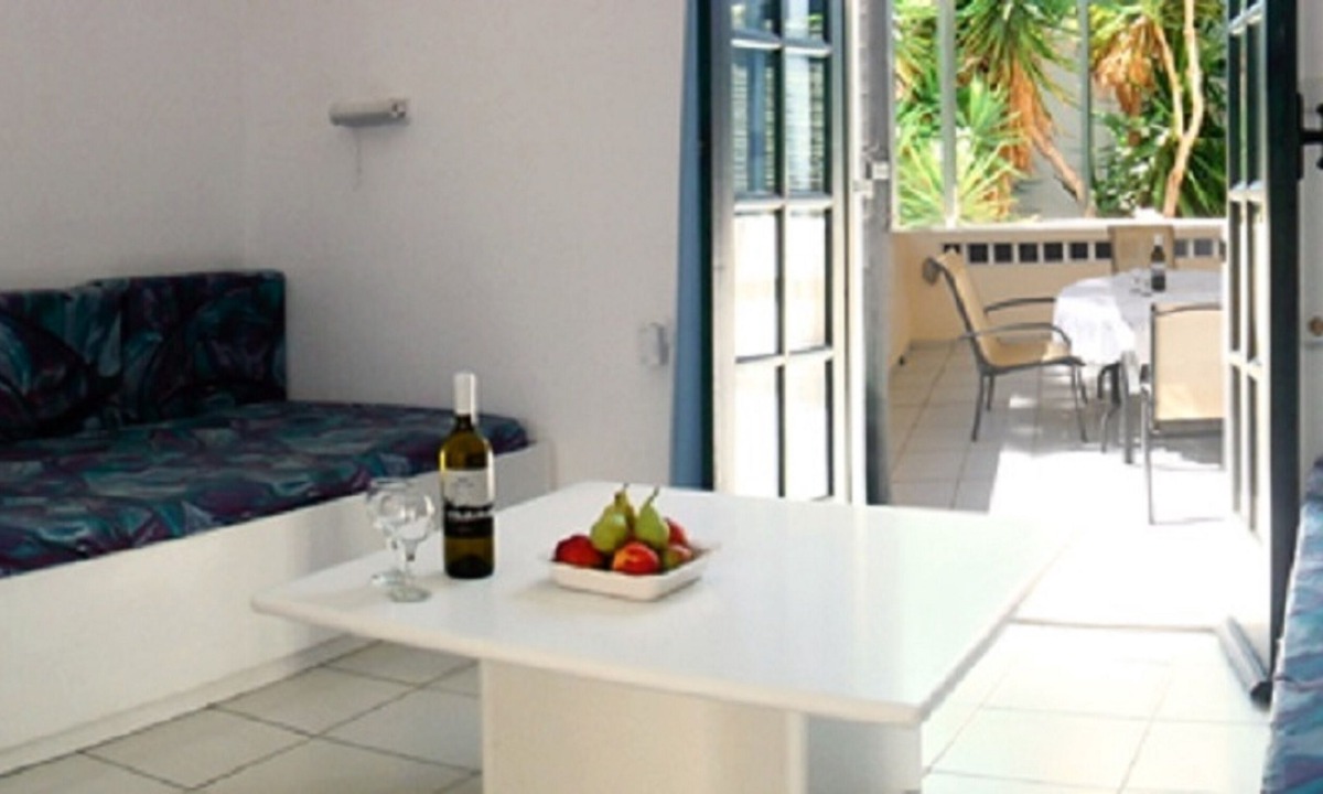 Kokkini Chani Apartment | Kokkini Hani: Beautiful apartment for 1-4 persons, 150 meters from the beach.