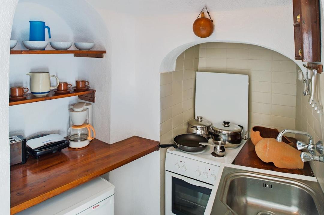 Firostefani Apartment | Very welcoming and cozy villa in Santorini