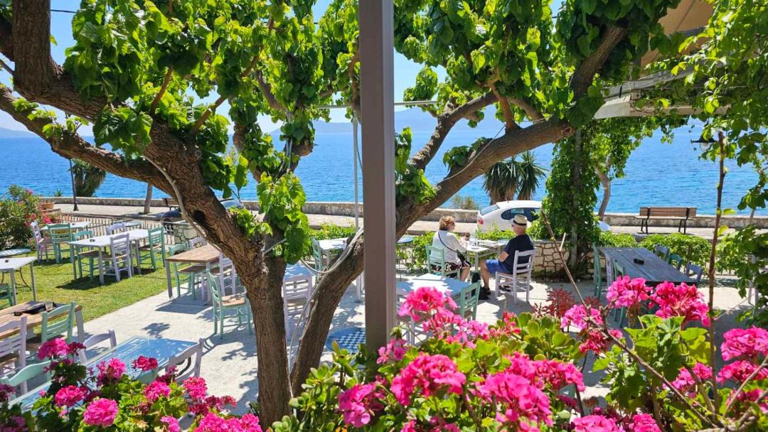 Agia Efimia Villa | Doto Villa with private pool