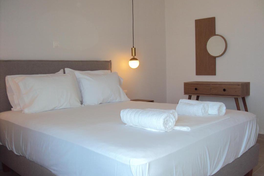 Koroni Apartment | Artaki Beach WAVES Apartment