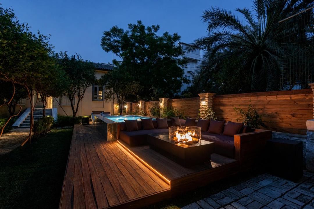 Thissio Villa | Historical Palace with Acropolis Views and Pool