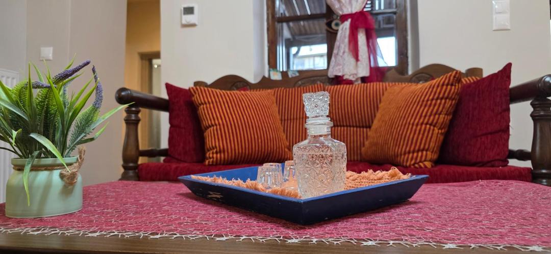 Nikos Kazantzakis Apartment | Gold King Apartment