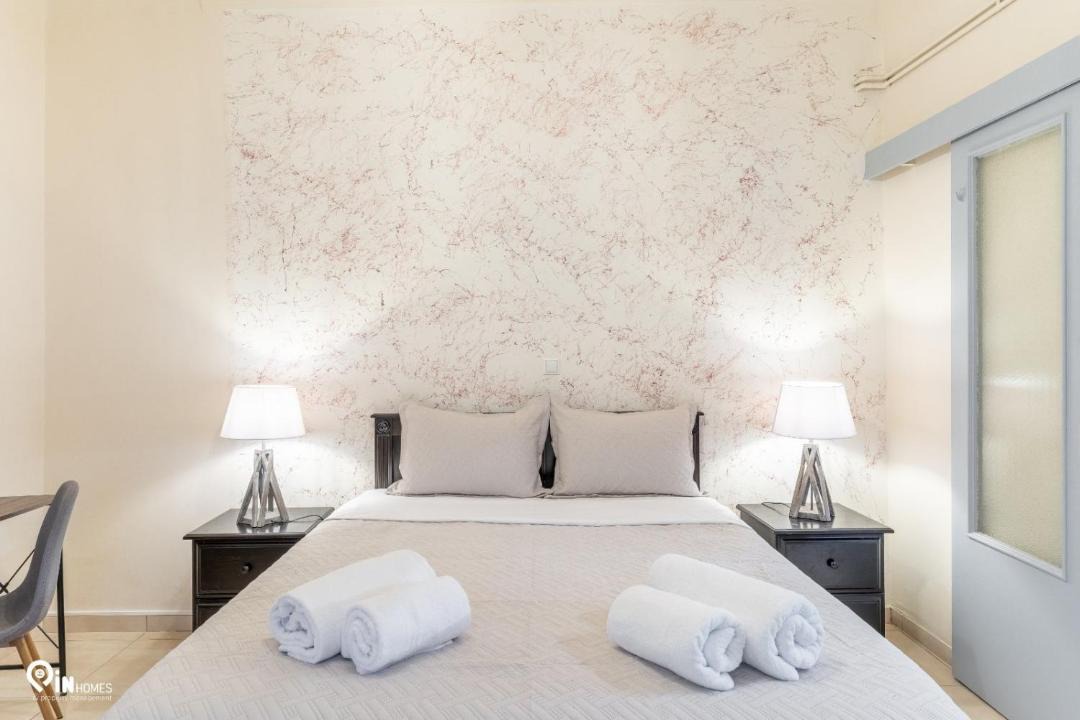 Chalandri Apartment | Queen Sissi