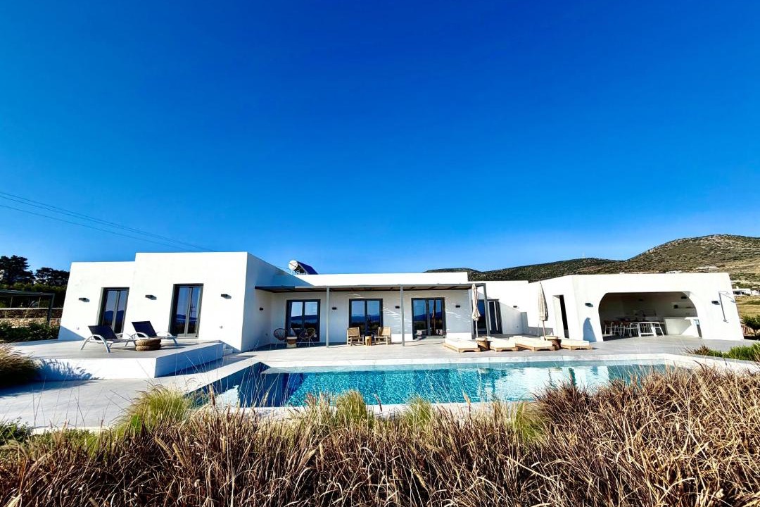 Paros Villa | Faragas Hill Euphoria Villa