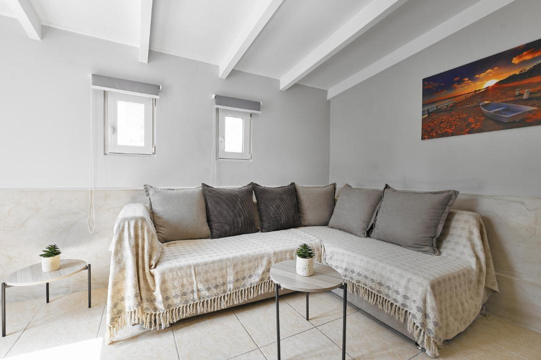 Nea Chora Apartment | Riverside City Loft