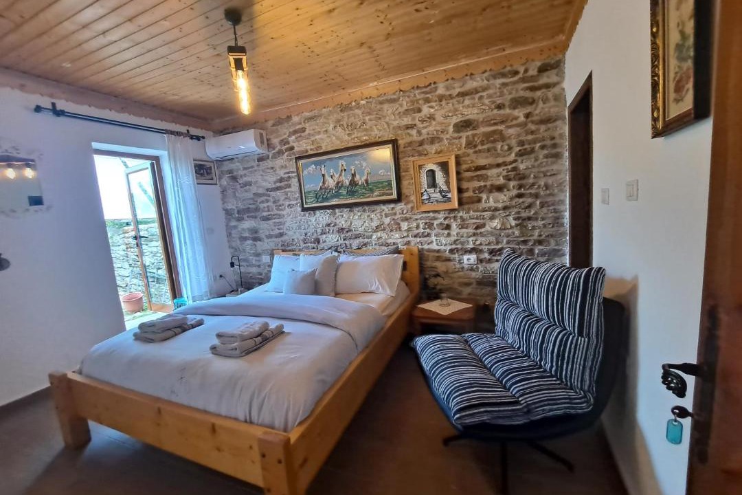 Gjirokaster House | "Villa 70" Guesthouse