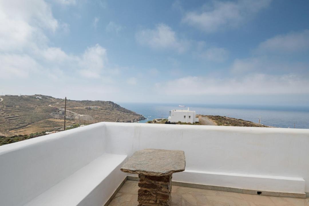 Exomvourgo House | Beach house in Tinos island