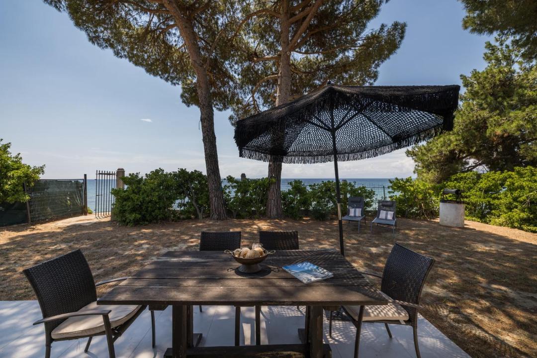 Thermaikos House | Thalassa Seafront Garden Residence by halu!