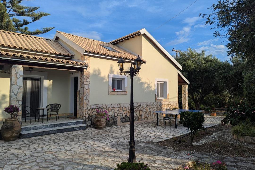 Almiros Beach Villa | Almyros Garden House